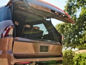 2025 Lincoln Navigator Black Label Sunrise Copper Split Gate